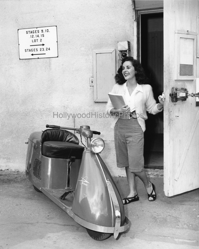 Liz Taylor at MGM Studios during the filming of Cynthia in 1947 copy.jpg